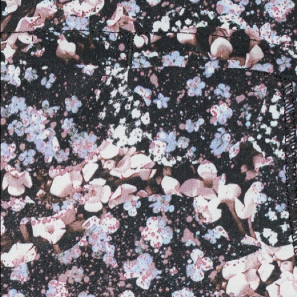 Speed Up Short - Floral Spritz Multi - Picture 2 of 8